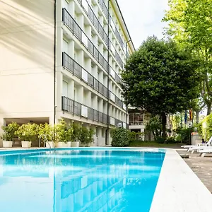 4* Szálloda Corallo